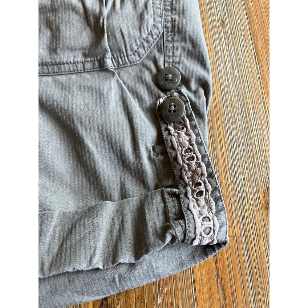 Tribal Lightweight cuffed short with lace detail womens grey size 4 - Picture 2 of 7